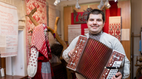 «По трое не собираться, без разрешения не веселиться. Даже если ты участковый с наградой от Лукашенко»