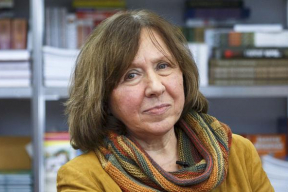 Светлана Алексиевич: «Несчастна страна, которой нужны герои»