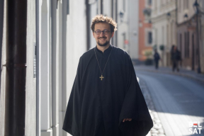 Конвейер репрессий. На священника Александра Кухту завели уголовное дело. Оценщика из Смолевичей осудили по «делу Гаюна»