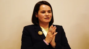 Ціханоўская: «Я не думаю, што мы мусім патрабаваць ад людзей размаўляць па-беларуску. Трэба вельмі мякка навучыць іх любіць родную мову»