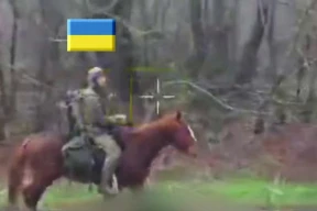 Война, 15 января. В центре Львова взорвался шахед — дворник продолжил чистить снег. Трамп: мирные переговоры затягивает Зеленский. Отражение российских всадников