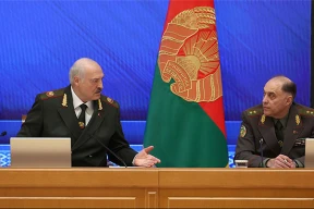 «Согласитесь, пилить на зеленых насаждениях приятнее, чем на бронежилетах»